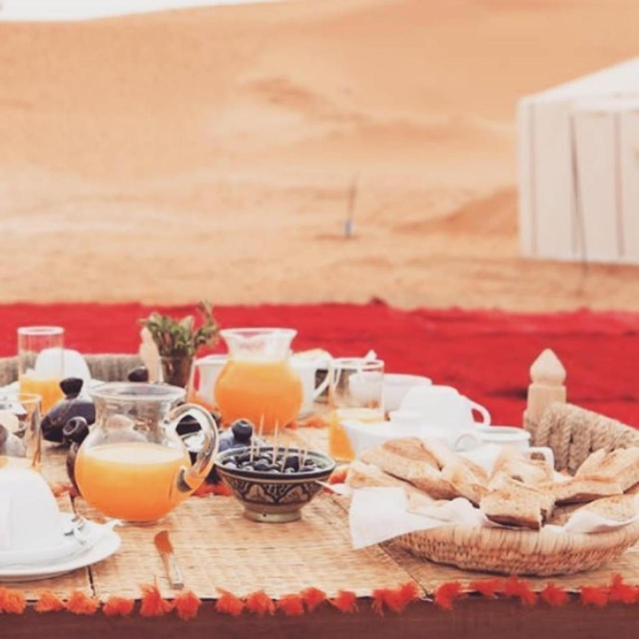 Desert Camp Camel & Sandboarding Merzouga Εξωτερικό φωτογραφία